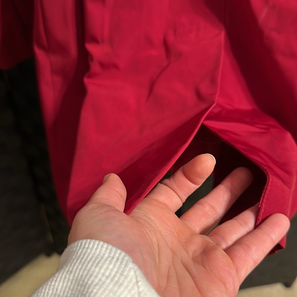 Like New! Women’s London Fog SZ L red mid thigh jacket w/ snap buttons & sash. - Picture 9 of 9